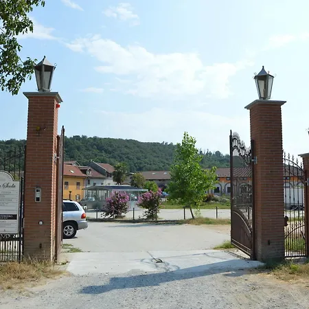 Farm stay Cascina Scola Rivoli (Turin)