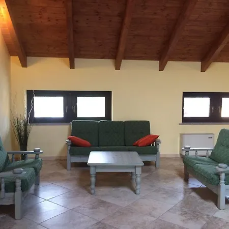 Cascina Scola Farm stay *